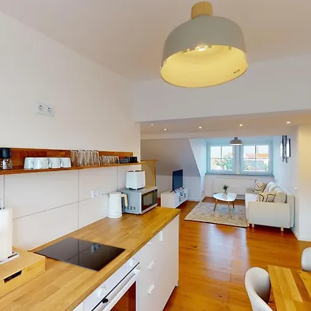 Yuva Homes Am Kurpark 아파트